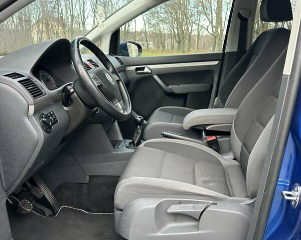 Синий Фольксваген Туран, объемом двигателя 1.4 л и пробегом 172 тыс. км за 8299 $, фото 36 на Automoto.ua