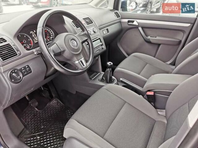 Синий Фольксваген Туран, объемом двигателя 1.6 л и пробегом 252 тыс. км за 8400 $, фото 25 на Automoto.ua