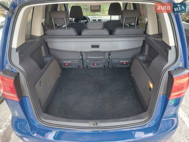 Синий Фольксваген Туран, объемом двигателя 1.6 л и пробегом 282 тыс. км за 8400 $, фото 26 на Automoto.ua