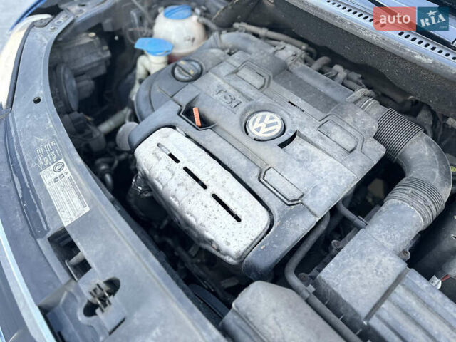 Синий Фольксваген Туран, объемом двигателя 1.4 л и пробегом 220 тыс. км за 7600 $, фото 87 на Automoto.ua