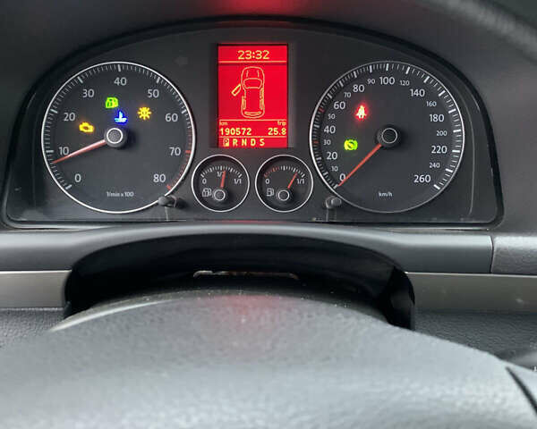 Синий Фольксваген Туран, объемом двигателя 1.39 л и пробегом 190 тыс. км за 6500 $, фото 6 на Automoto.ua