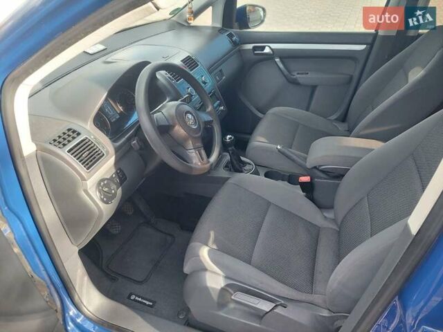 Синий Фольксваген Туран, объемом двигателя 1.6 л и пробегом 282 тыс. км за 8400 $, фото 23 на Automoto.ua