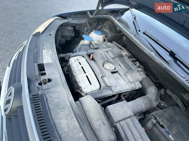 Синий Фольксваген Туран, объемом двигателя 1.4 л и пробегом 220 тыс. км за 7600 $, фото 86 на Automoto.ua