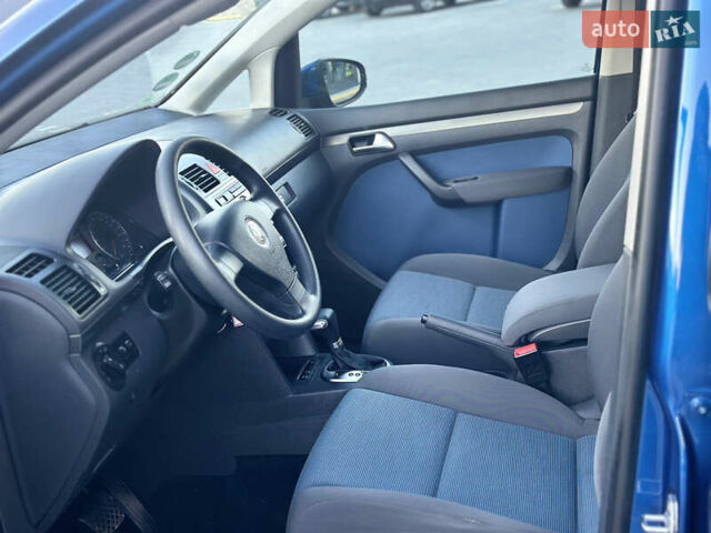 Синий Фольксваген Туран, объемом двигателя 1.4 л и пробегом 220 тыс. км за 7600 $, фото 42 на Automoto.ua