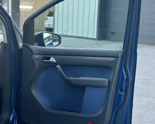 Синий Фольксваген Туран, объемом двигателя 1.4 л и пробегом 220 тыс. км за 7600 $, фото 70 на Automoto.ua