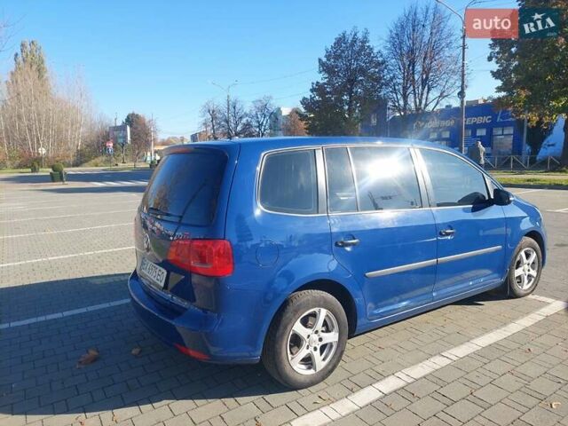 Синий Фольксваген Туран, объемом двигателя 1.6 л и пробегом 282 тыс. км за 8400 $, фото 7 на Automoto.ua