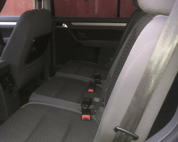 Синий Фольксваген Туран, объемом двигателя 1.6 л и пробегом 214 тыс. км за 7500 $, фото 10 на Automoto.ua