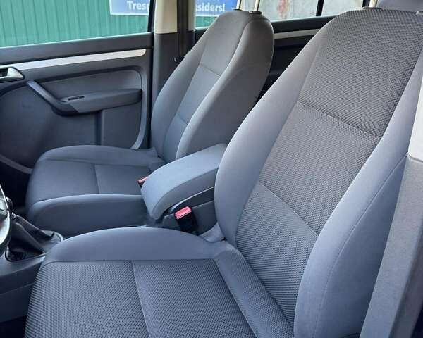 Синий Фольксваген Туран, объемом двигателя 1.6 л и пробегом 252 тыс. км за 8500 $, фото 26 на Automoto.ua