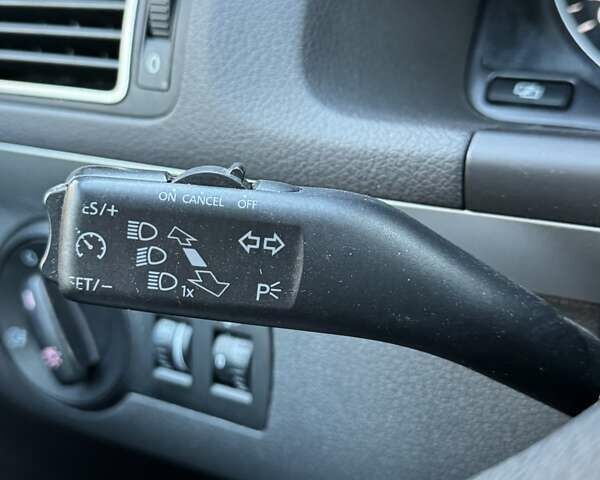 Синий Фольксваген Туран, объемом двигателя 1.6 л и пробегом 252 тыс. км за 8500 $, фото 20 на Automoto.ua