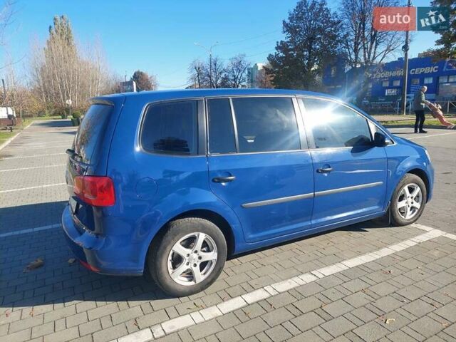 Синий Фольксваген Туран, объемом двигателя 1.6 л и пробегом 282 тыс. км за 8400 $, фото 6 на Automoto.ua