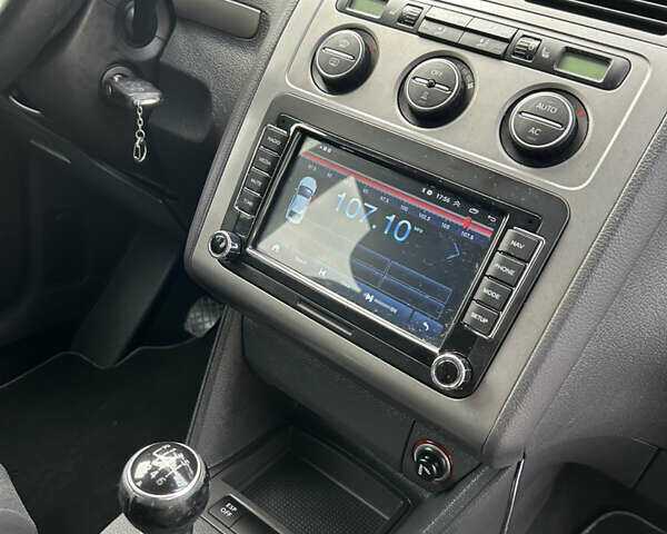 Синий Фольксваген Туран, объемом двигателя 1.4 л и пробегом 172 тыс. км за 8299 $, фото 48 на Automoto.ua