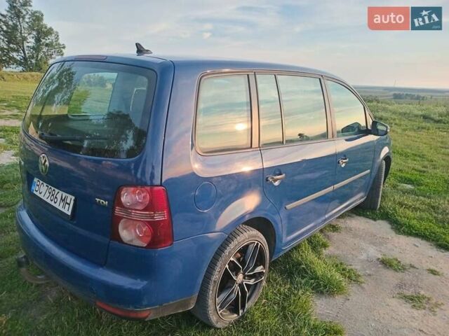 Синій Фольксваген Туран, об'ємом двигуна 1.9 л та пробігом 266 тис. км за 8200 $, фото 6 на Automoto.ua