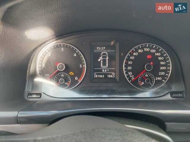 Синий Фольксваген Туран, объемом двигателя 1.6 л и пробегом 282 тыс. км за 8400 $, фото 24 на Automoto.ua