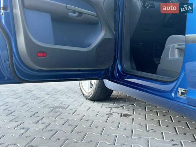 Синий Фольксваген Туран, объемом двигателя 1.4 л и пробегом 220 тыс. км за 7600 $, фото 39 на Automoto.ua