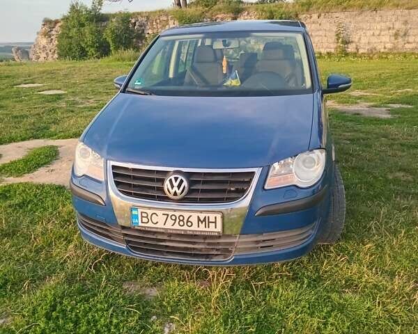 Синій Фольксваген Туран, об'ємом двигуна 1.9 л та пробігом 266 тис. км за 8200 $, фото 7 на Automoto.ua
