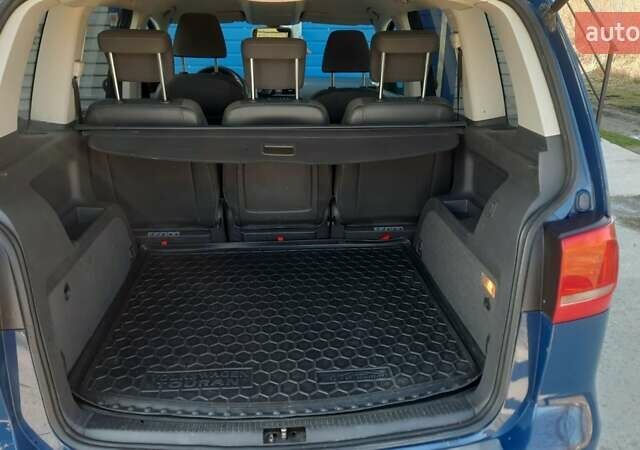 Синий Фольксваген Туран, объемом двигателя 1.97 л и пробегом 338 тыс. км за 10000 $, фото 21 на Automoto.ua