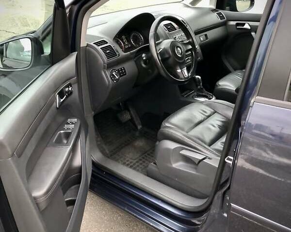 Синій Фольксваген Туран, об'ємом двигуна 1.39 л та пробігом 225 тис. км за 8500 $, фото 6 на Automoto.ua