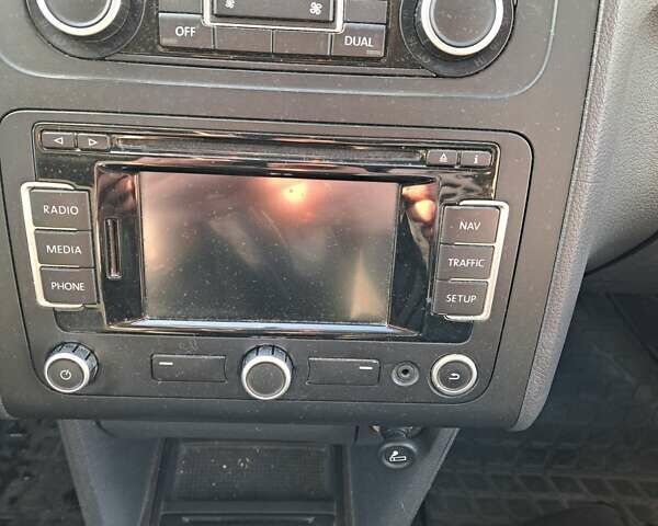 Синий Фольксваген Туран, объемом двигателя 1.6 л и пробегом 284 тыс. км за 9500 $, фото 18 на Automoto.ua