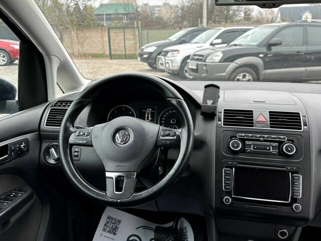 Синий Фольксваген Туран, объемом двигателя 1.6 л и пробегом 267 тыс. км за 9500 $, фото 6 на Automoto.ua