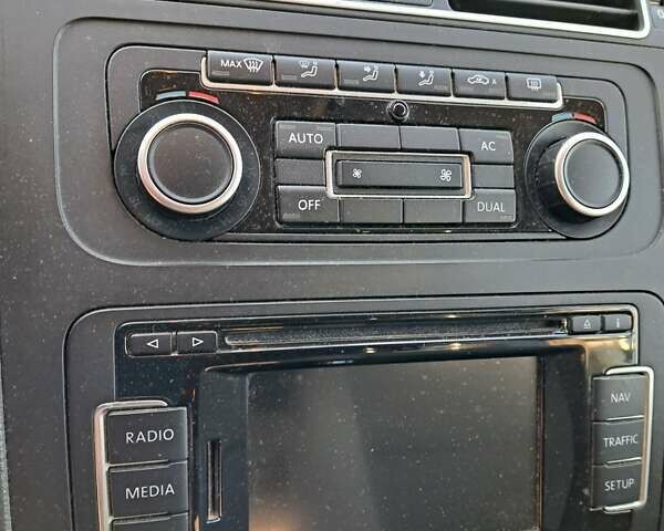 Синий Фольксваген Туран, объемом двигателя 1.6 л и пробегом 284 тыс. км за 9500 $, фото 12 на Automoto.ua