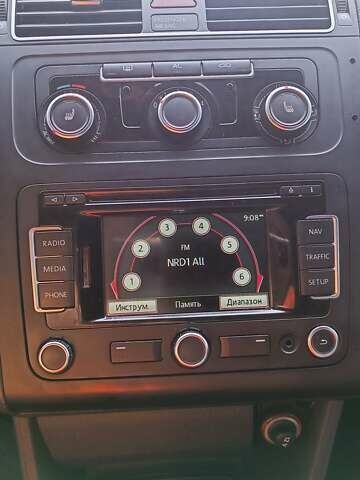 Синий Фольксваген Туран, объемом двигателя 1.6 л и пробегом 256 тыс. км за 9400 $, фото 32 на Automoto.ua