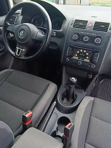 Синий Фольксваген Туран, объемом двигателя 1.6 л и пробегом 256 тыс. км за 9400 $, фото 34 на Automoto.ua