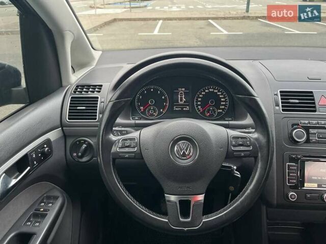 Синій Фольксваген Туран, об'ємом двигуна 1.2 л та пробігом 216 тис. км за 9500 $, фото 17 на Automoto.ua