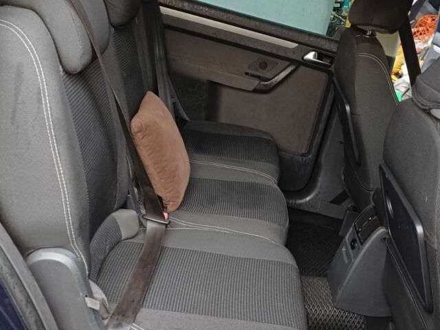 Синій Фольксваген Туран, об'ємом двигуна 1.4 л та пробігом 320 тис. км за 7500 $, фото 6 на Automoto.ua