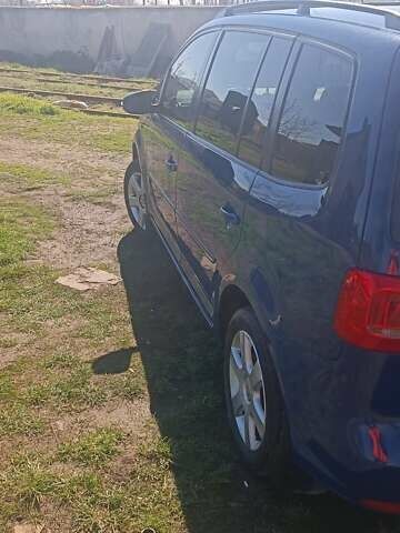 Синий Фольксваген Туран, объемом двигателя 1.6 л и пробегом 256 тыс. км за 9400 $, фото 7 на Automoto.ua