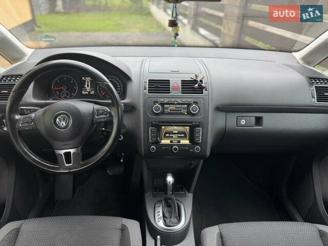 Синій Фольксваген Туран, об'ємом двигуна 1.6 л та пробігом 286 тис. км за 10600 $, фото 7 на Automoto.ua