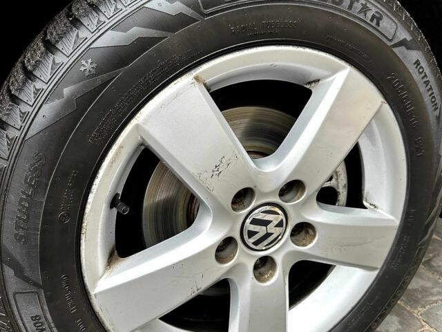 Синий Фольксваген Туран, объемом двигателя 1.6 л и пробегом 267 тыс. км за 9500 $, фото 15 на Automoto.ua