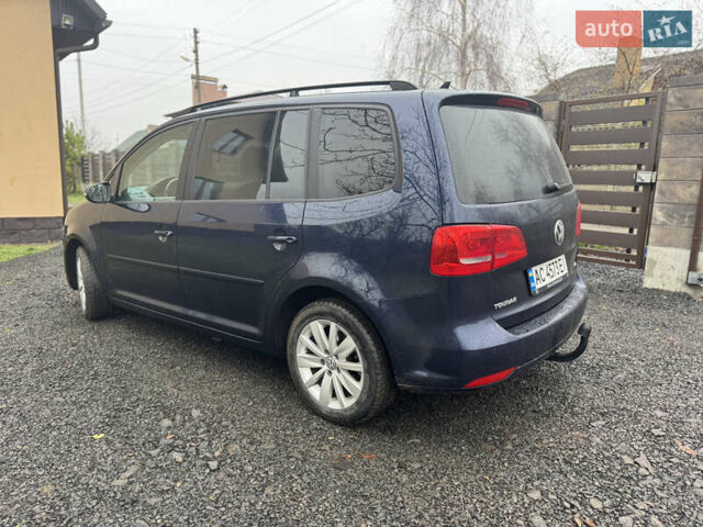 Синій Фольксваген Туран, об'ємом двигуна 1.6 л та пробігом 286 тис. км за 10600 $, фото 4 на Automoto.ua