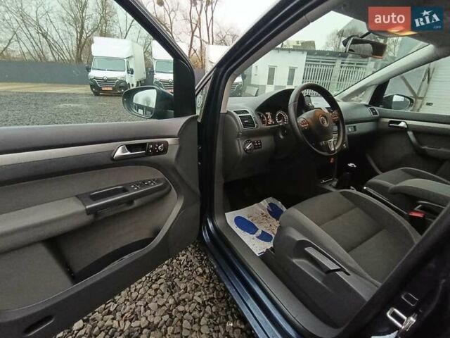 Синий Фольксваген Туран, объемом двигателя 2 л и пробегом 289 тыс. км за 11999 $, фото 15 на Automoto.ua