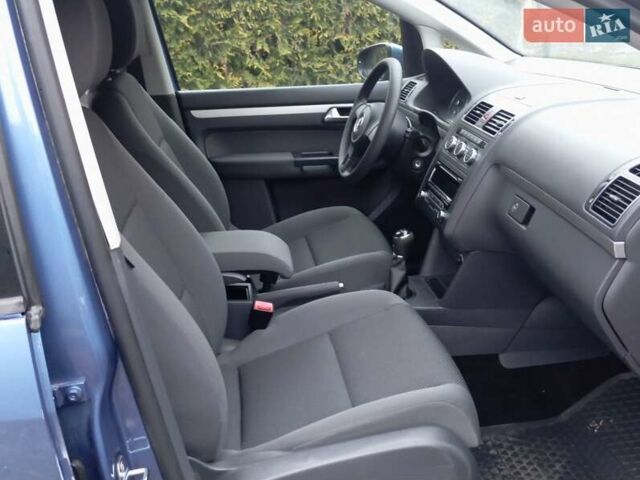 Синий Фольксваген Туран, объемом двигателя 1.2 л и пробегом 160 тыс. км за 7650 $, фото 35 на Automoto.ua