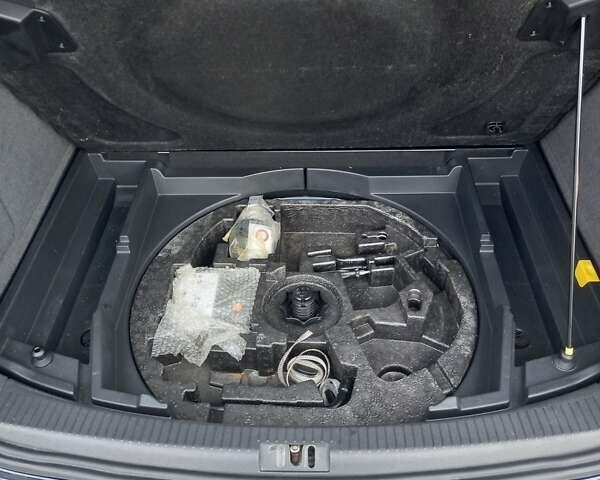 Синий Фольксваген Туран, объемом двигателя 1.97 л и пробегом 266 тыс. км за 12700 $, фото 24 на Automoto.ua