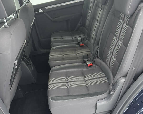 Синий Фольксваген Туран, объемом двигателя 2 л и пробегом 248 тыс. км за 12700 $, фото 22 на Automoto.ua