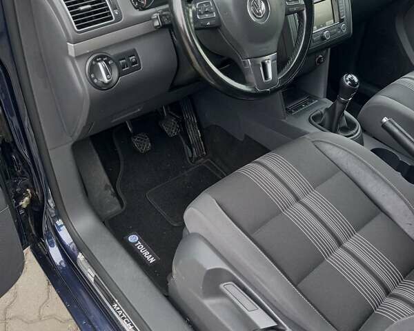 Синий Фольксваген Туран, объемом двигателя 1.97 л и пробегом 266 тыс. км за 12700 $, фото 15 на Automoto.ua