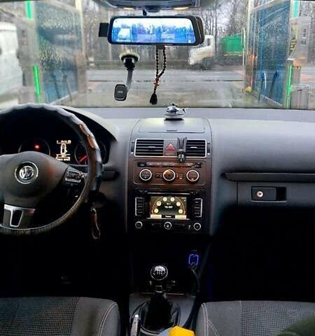 Синій Фольксваген Туран, об'ємом двигуна 1.6 л та пробігом 270 тис. км за 9200 $, фото 9 на Automoto.ua