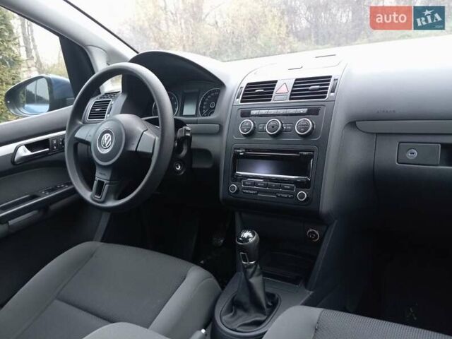 Синий Фольксваген Туран, объемом двигателя 1.2 л и пробегом 160 тыс. км за 7650 $, фото 37 на Automoto.ua