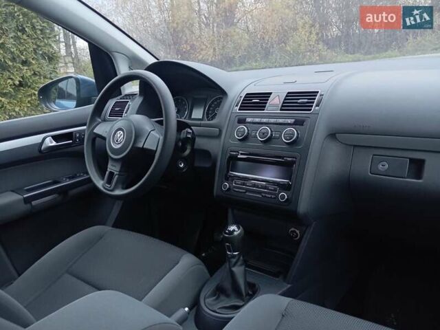 Синий Фольксваген Туран, объемом двигателя 1.2 л и пробегом 160 тыс. км за 7650 $, фото 34 на Automoto.ua