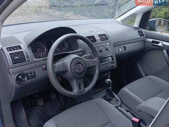 Синий Фольксваген Туран, объемом двигателя 1.2 л и пробегом 160 тыс. км за 7650 $, фото 30 на Automoto.ua