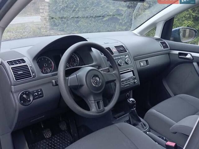 Синий Фольксваген Туран, объемом двигателя 1.2 л и пробегом 160 тыс. км за 7650 $, фото 32 на Automoto.ua