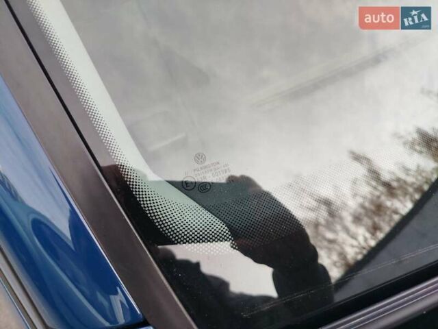Синий Фольксваген Туран, объемом двигателя 2 л и пробегом 292 тыс. км за 11700 $, фото 27 на Automoto.ua