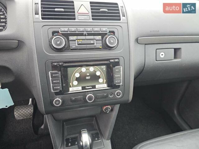 Синий Фольксваген Туран, объемом двигателя 1.6 л и пробегом 252 тыс. км за 11850 $, фото 21 на Automoto.ua