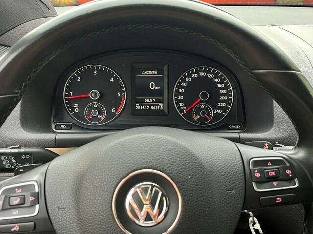 Синий Фольксваген Туран, объемом двигателя 2 л и пробегом 253 тыс. км за 11500 $, фото 4 на Automoto.ua