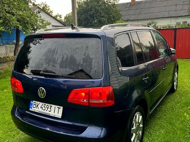 Синий Фольксваген Туран, объемом двигателя 2 л и пробегом 253 тыс. км за 11500 $, фото 3 на Automoto.ua