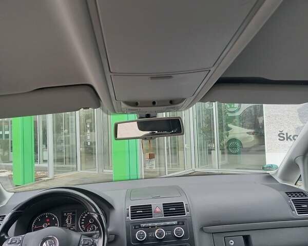 Синий Фольксваген Туран, объемом двигателя 1.97 л и пробегом 266 тыс. км за 12700 $, фото 17 на Automoto.ua