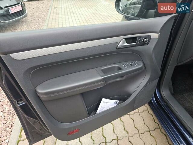 Синий Фольксваген Туран, объемом двигателя 1.6 л и пробегом 252 тыс. км за 11850 $, фото 17 на Automoto.ua