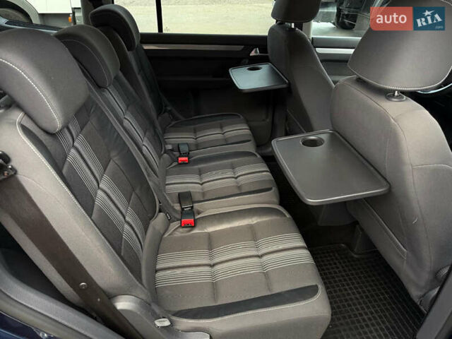 Синий Фольксваген Туран, объемом двигателя 2 л и пробегом 278 тыс. км за 11600 $, фото 15 на Automoto.ua