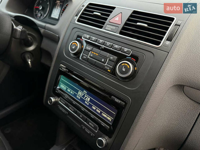 Синий Фольксваген Туран, объемом двигателя 2 л и пробегом 278 тыс. км за 11600 $, фото 12 на Automoto.ua